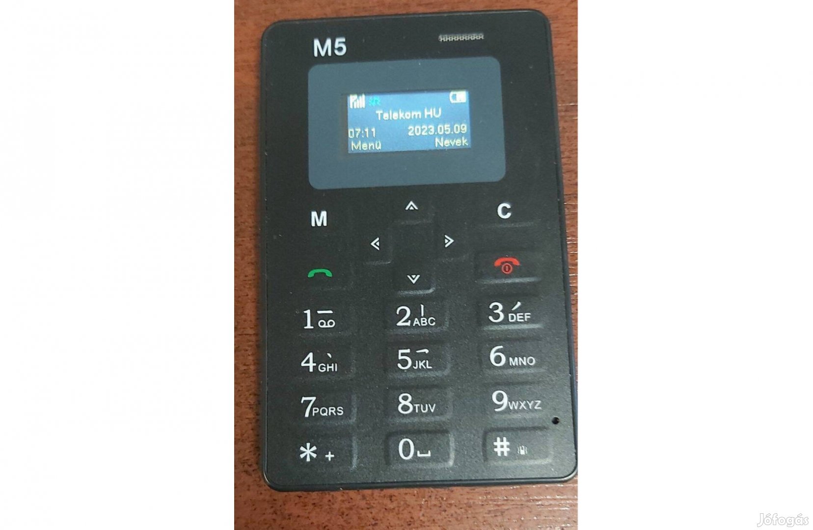 Mini független magyarnyelvü mobil telefon