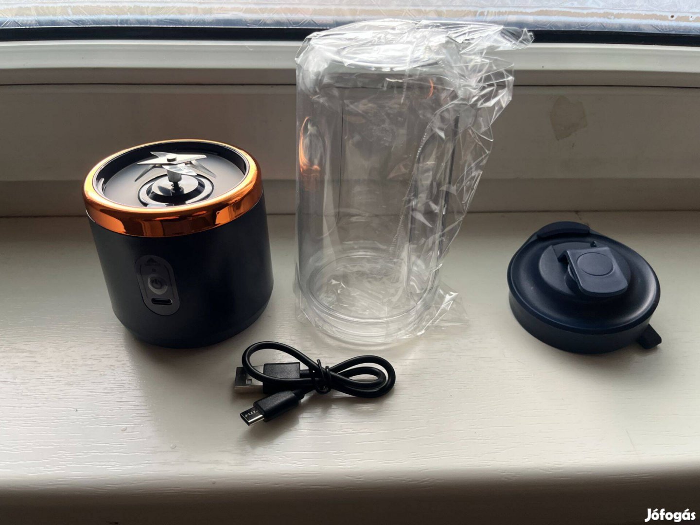 Mini hordozható turmixgép új, bontatlan állapotban