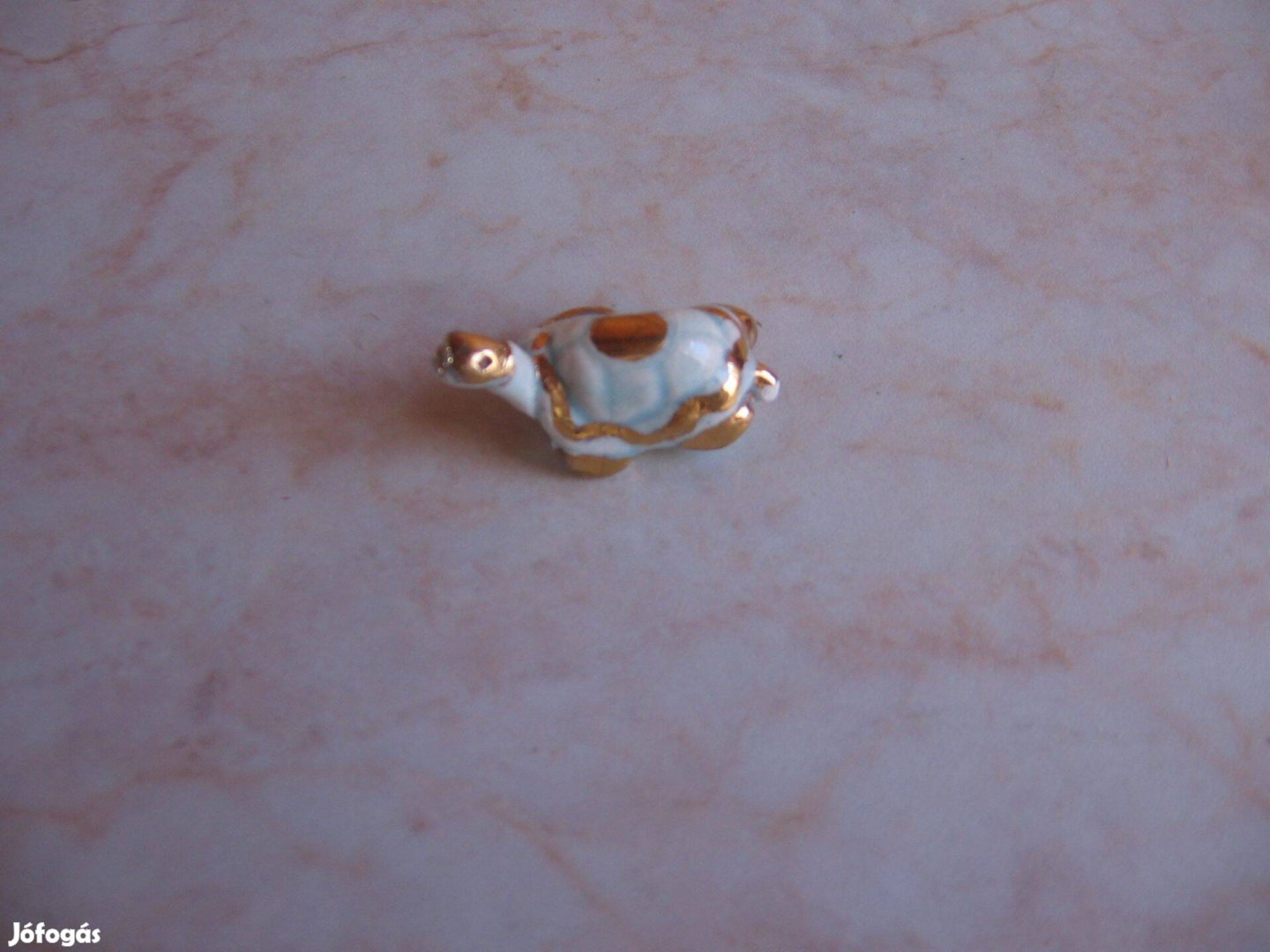 Mini porcelán teknősbéka kitűző, bross