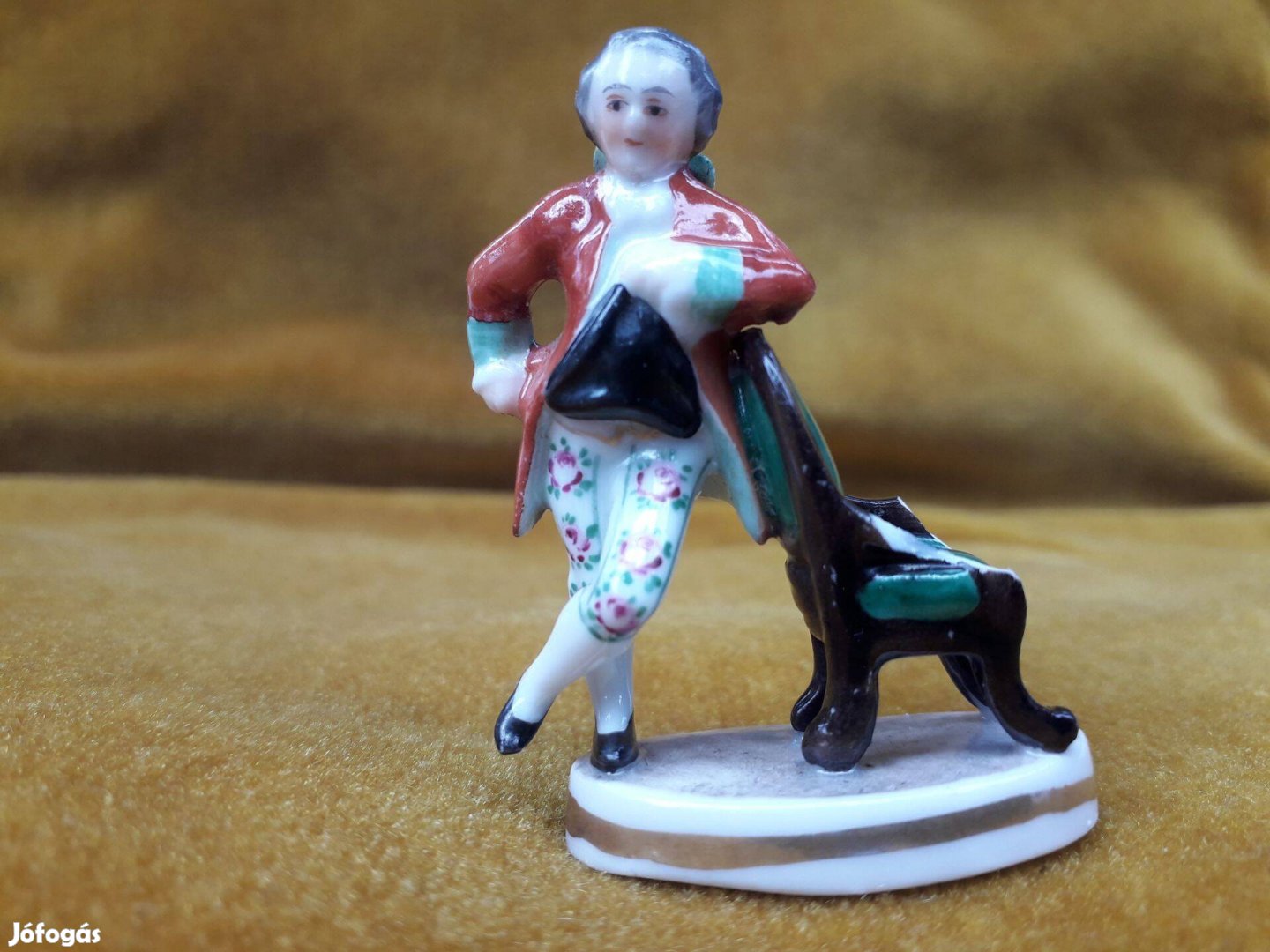 Miniatűr altwien porcelán nipp, vitrintárgy