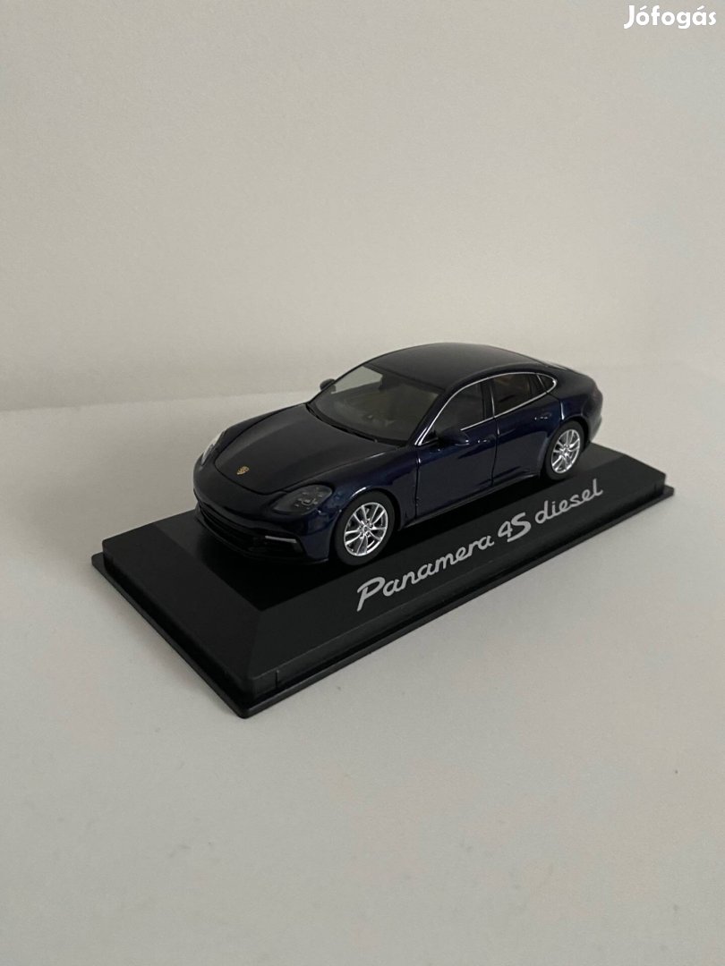 Minichamps Porsche Panamera 4S Diesel