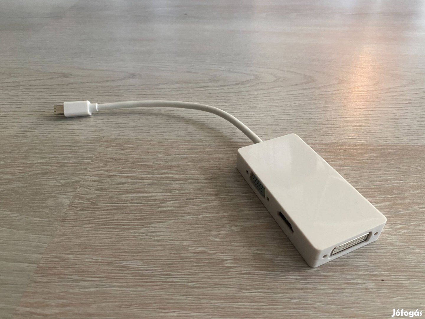 Minidisplayport to VGA, DVI, HDMI átalakító