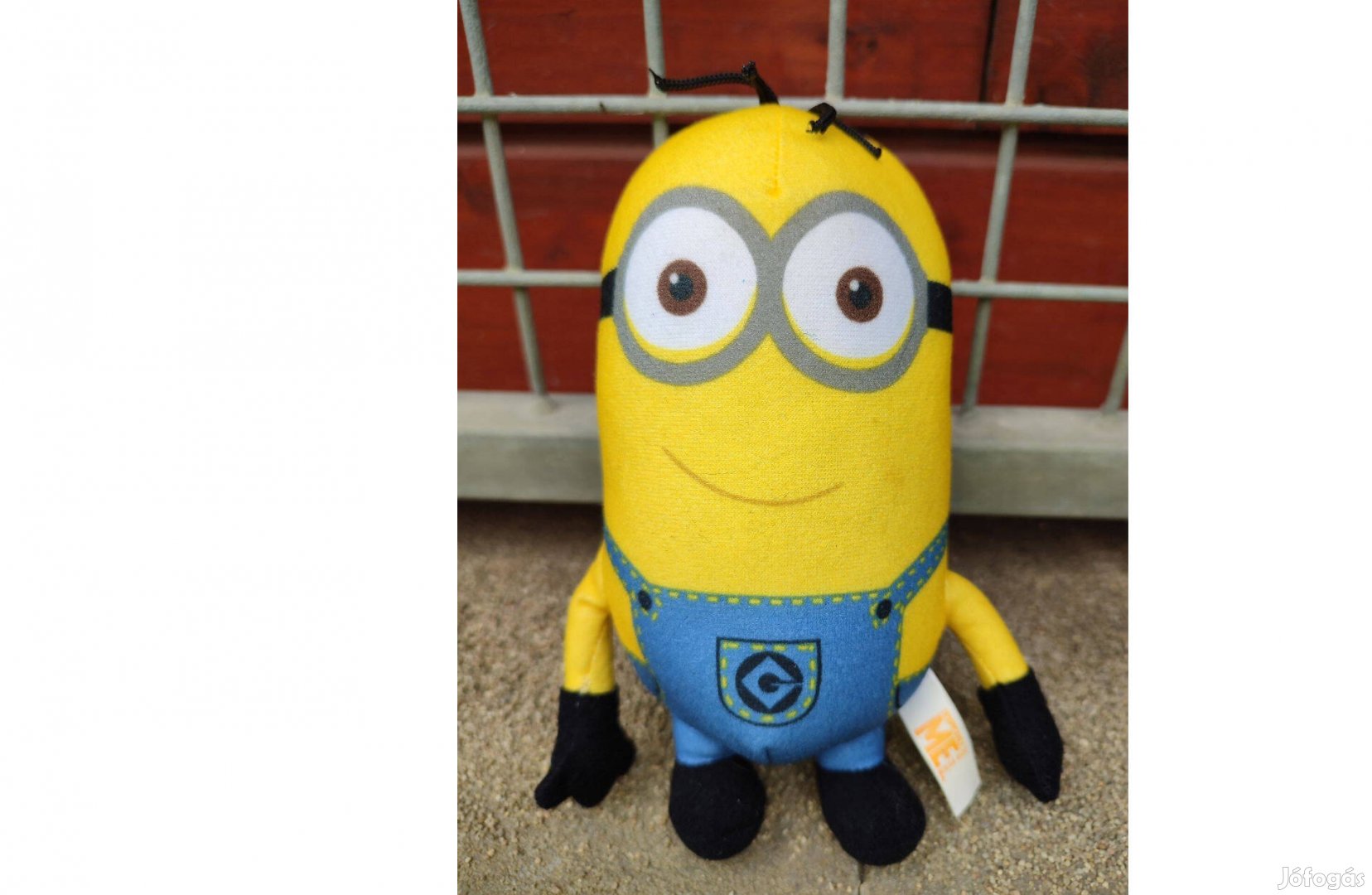 Minion kétszemű plüss (19 cm)