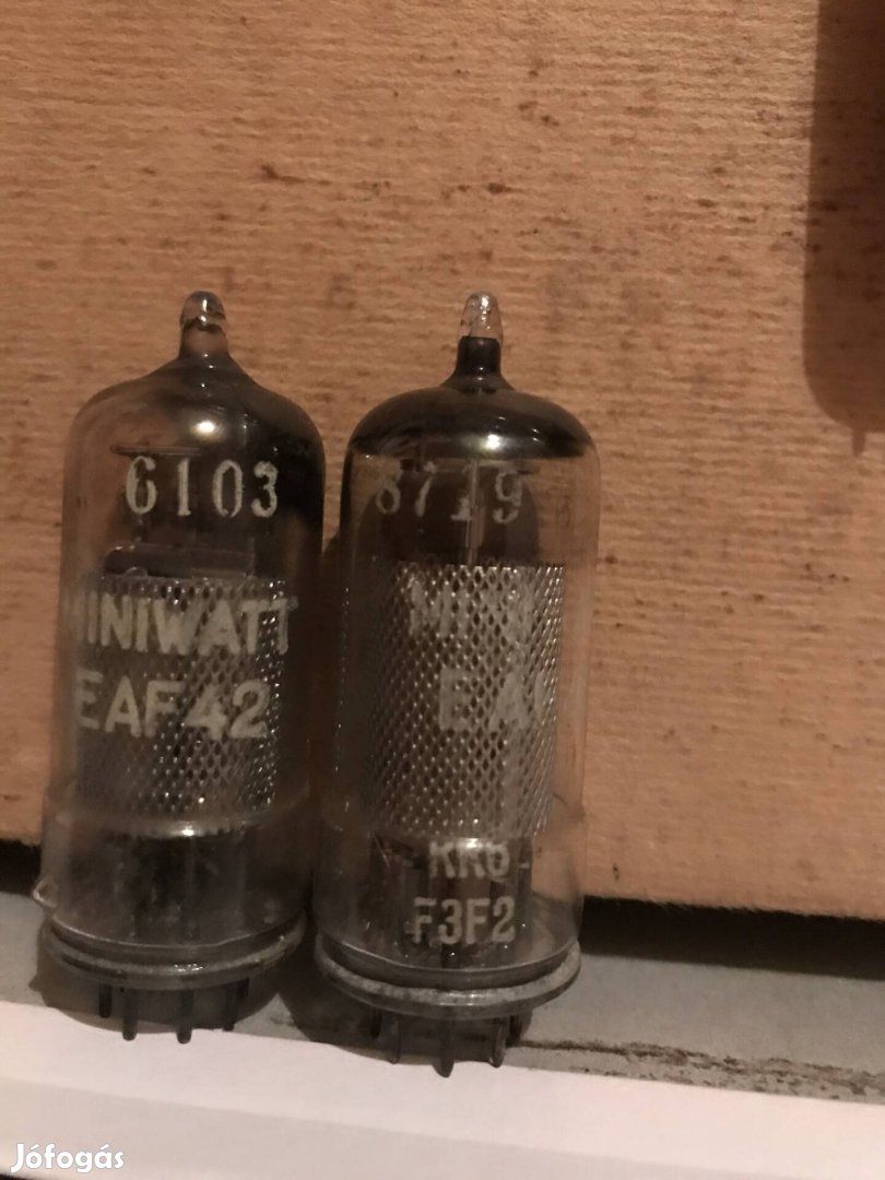 Miniwatt EAF42 elektroncsövek