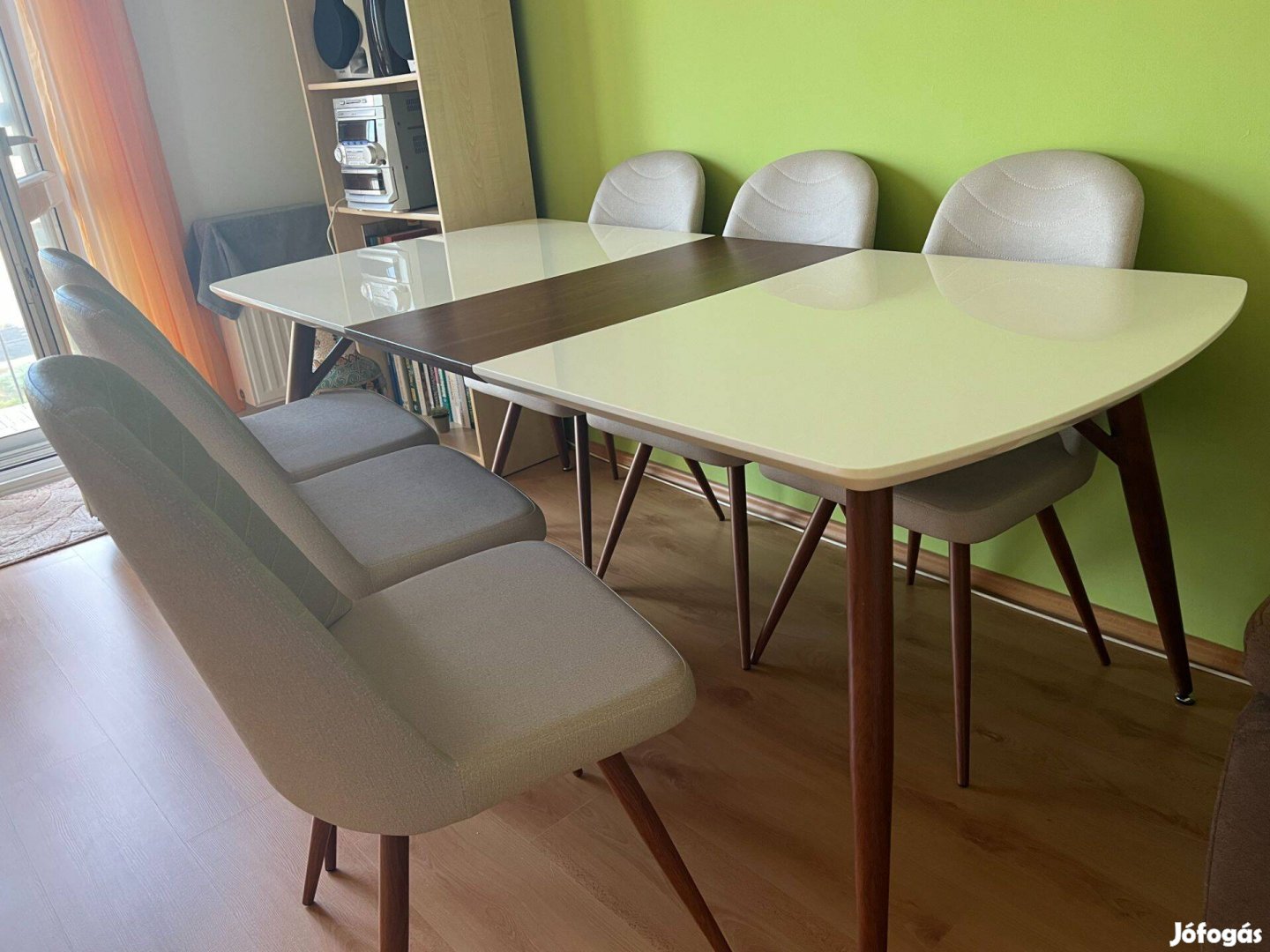 Minőségi, modern, bővíthető étkezőasztal 6 székkel