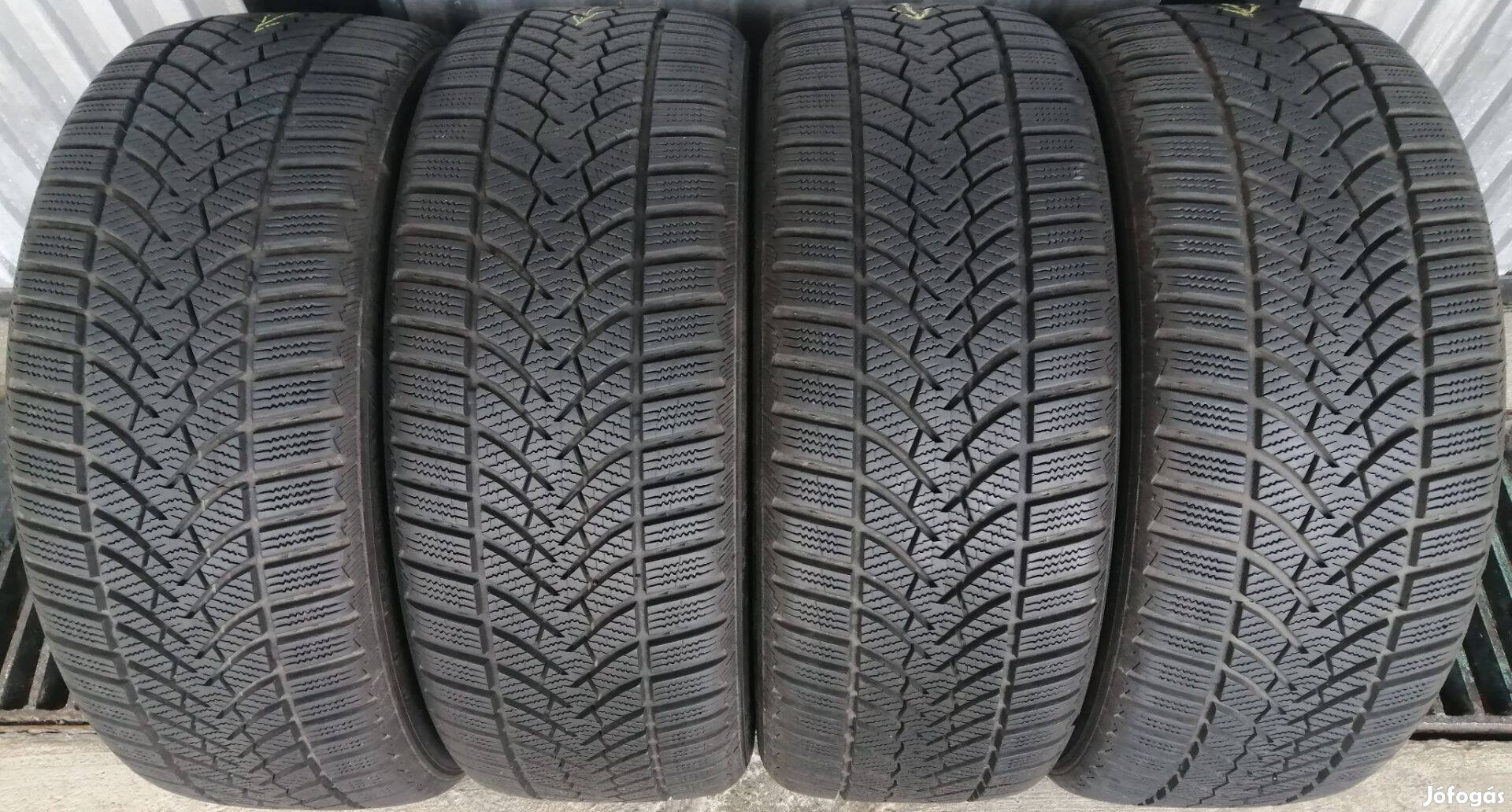 Mint az új Semperit 225/45 R17 225/45R17 8mm téli gumi negyed áron!