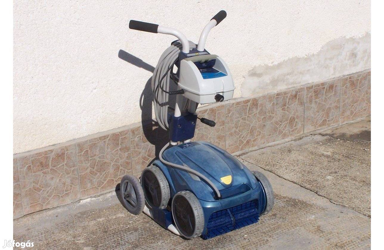 Mint az új!!! Féláron!!! Zodiac 4WD medence tisztító robot automata