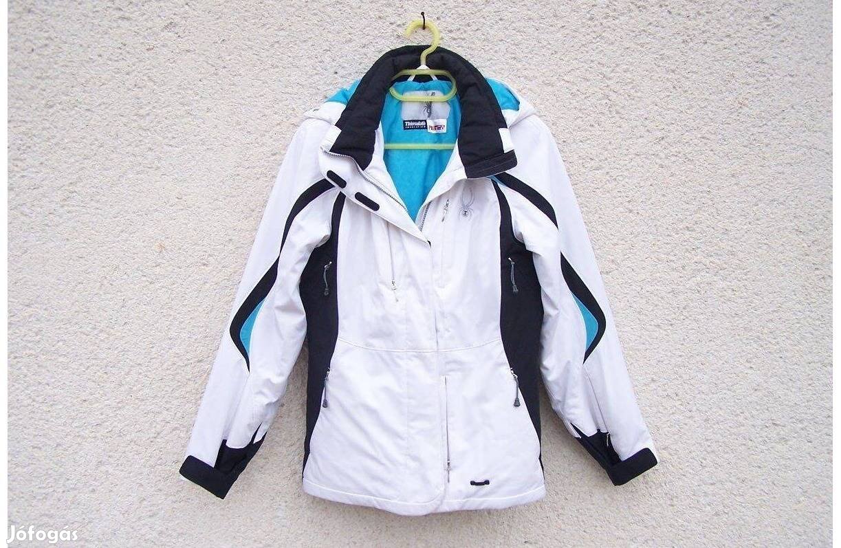 Mint az új Harmadáron 42-es Spyder női sídzseki síruha