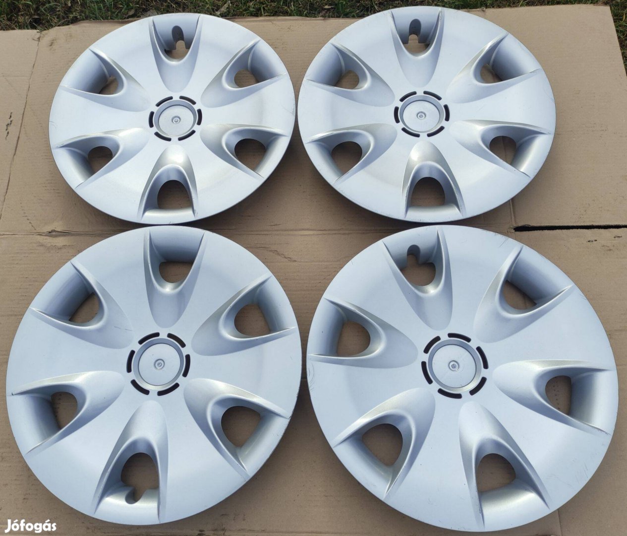 Mint az új kompakt gyári BMW stb R16 16 " colos hibátlan dísztárcsa !!