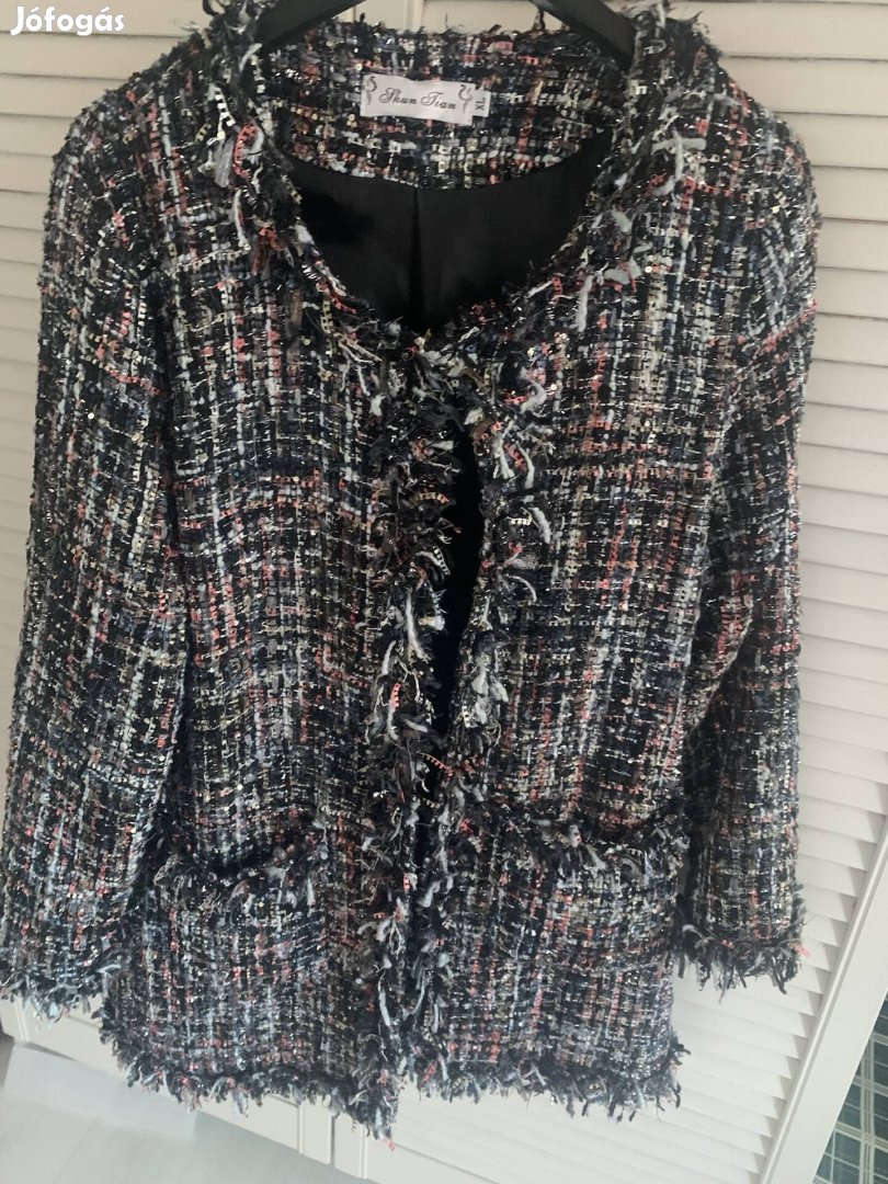 Mintás evyedi L méretű zakó