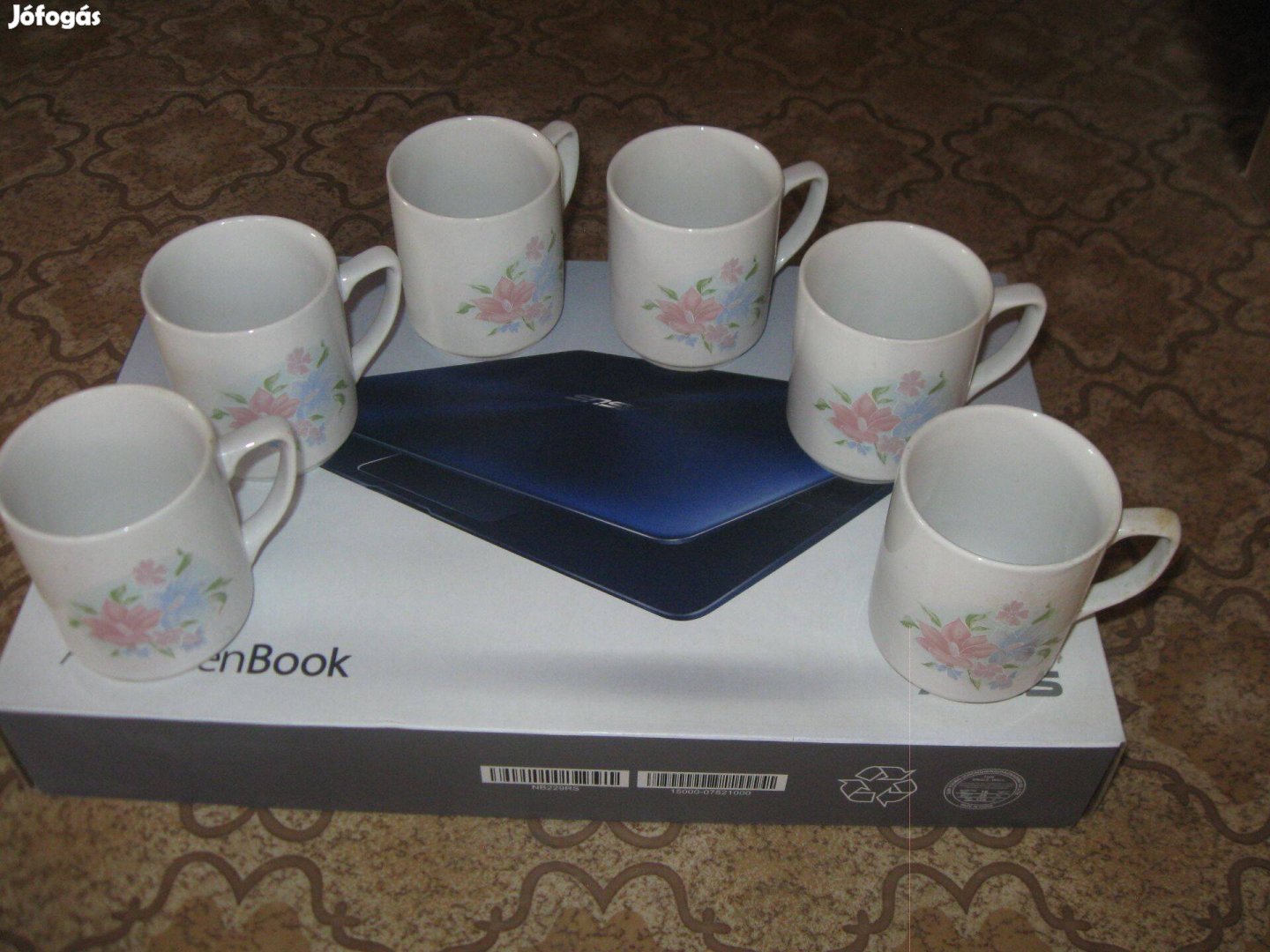 Mintás teásbögre készlet eladó !