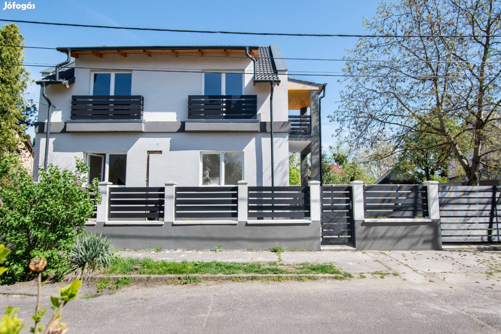 Miskolc Csabai kapuban újszerű családi ház eladó