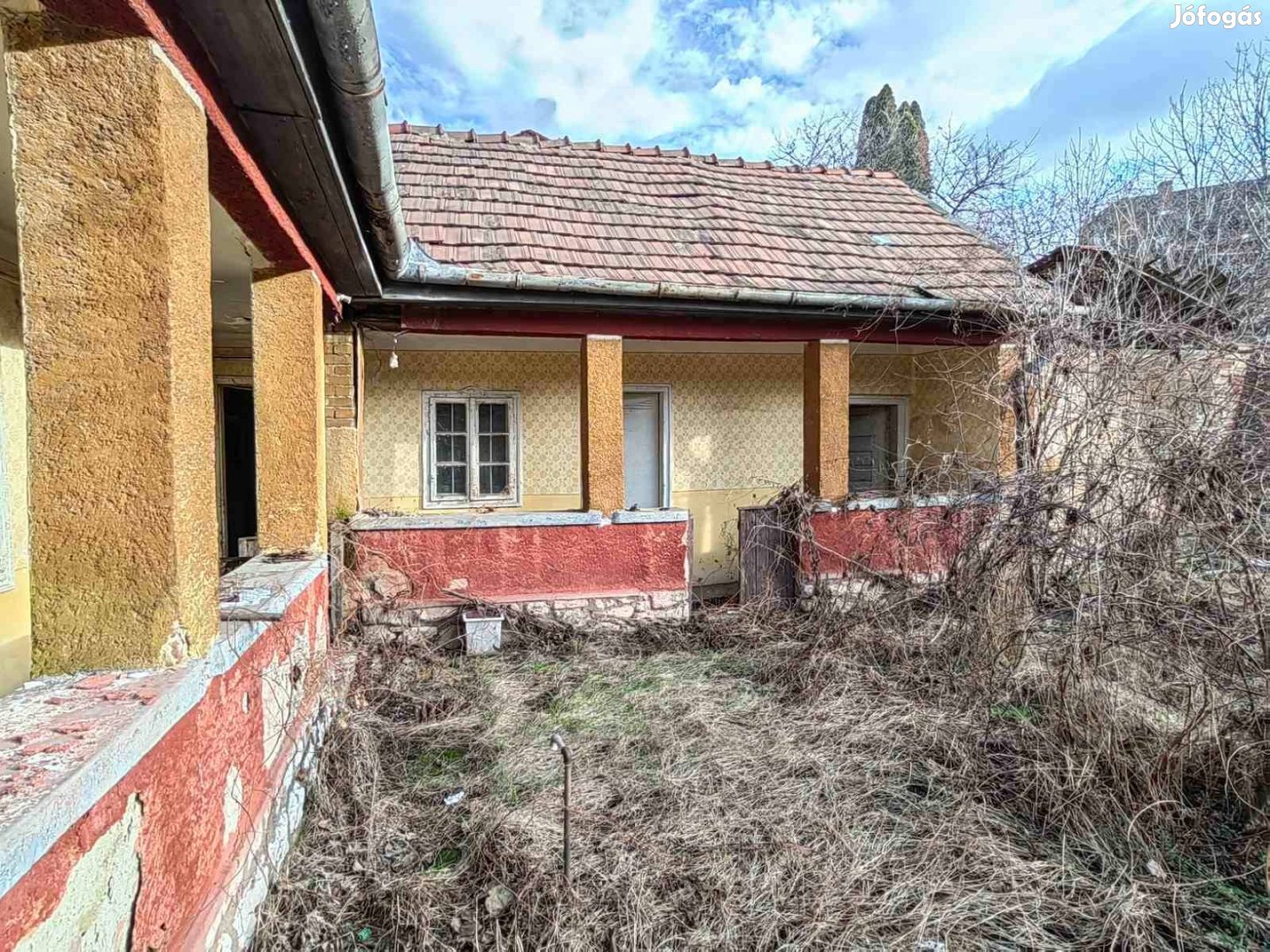 Miskolc Görömböly Felújítandó régi típusú ház 739 m2 telken eladó