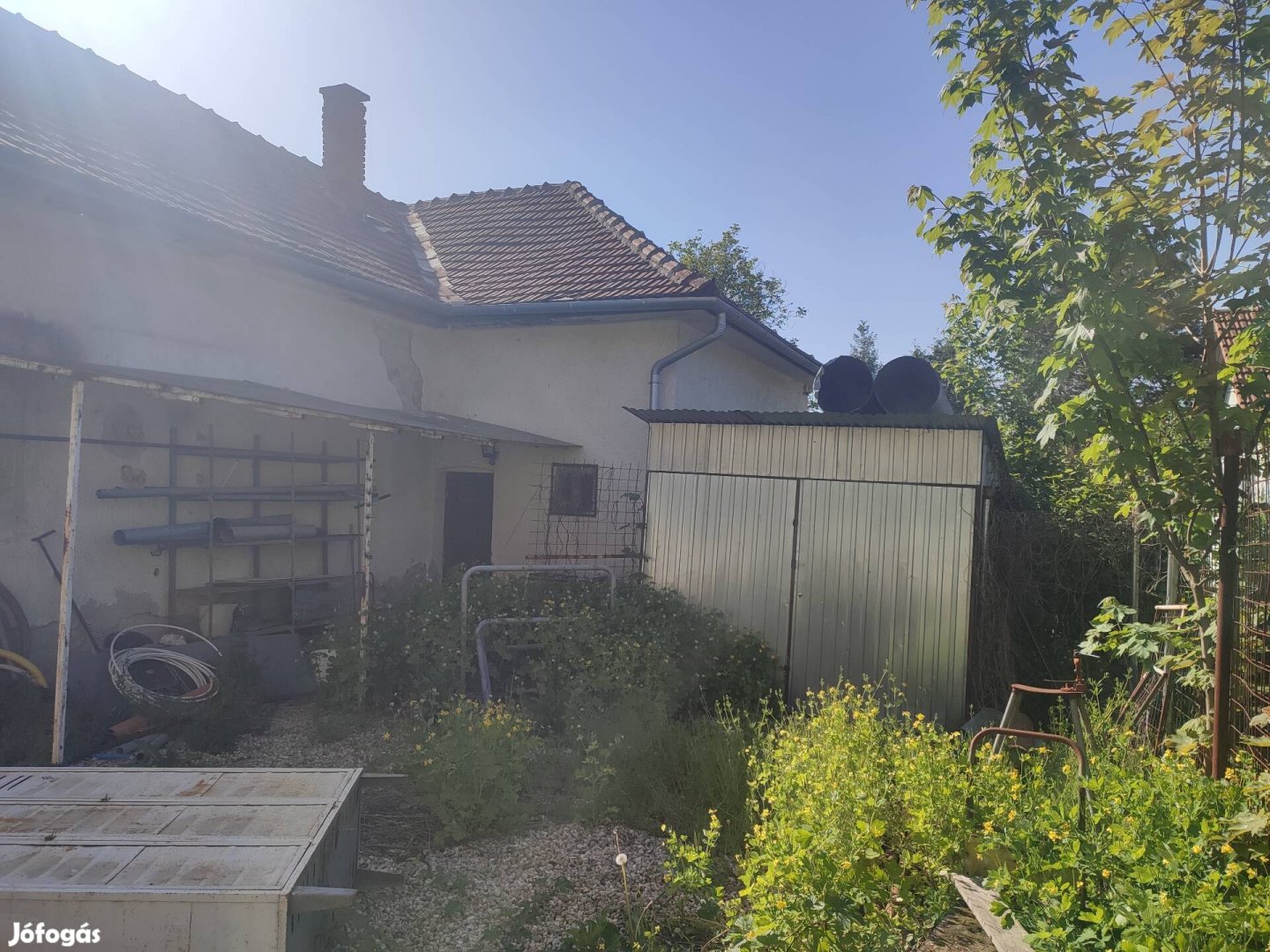 Miskolc Komlós-tetőn felújítandó családi ház eladó 