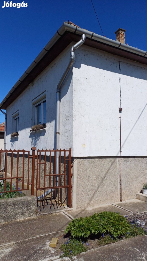 Miskolc-Szirmán 2 generációs családi ház eladó
