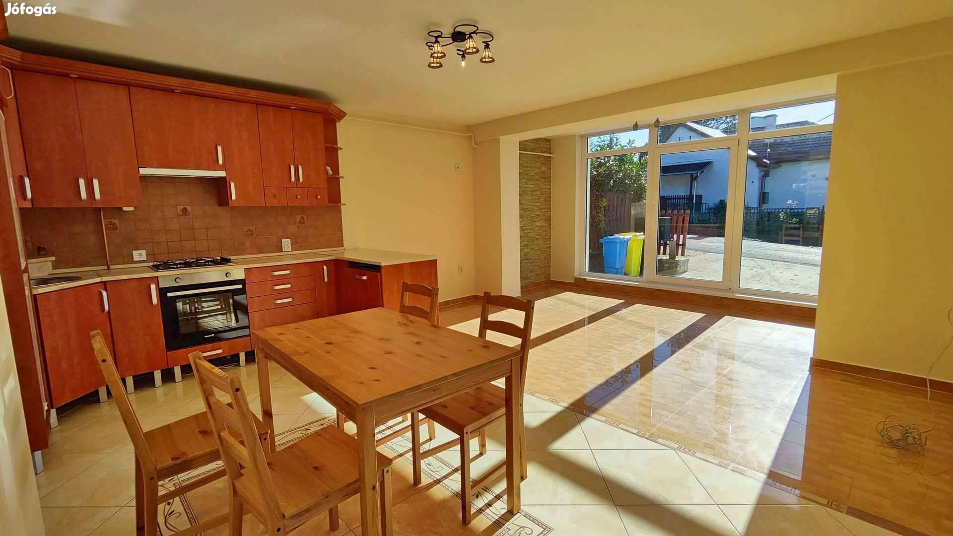 Miskolc Tapolcán 104 m2-es felújított családi ház eladó