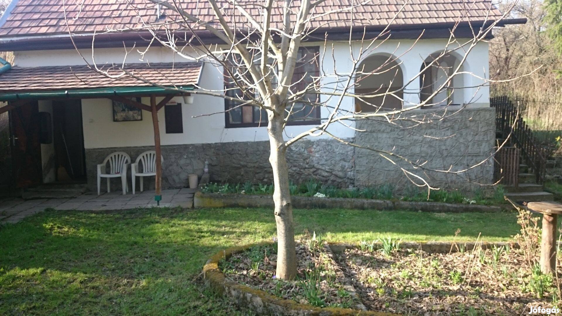 Miskolc, Csermőkei úton eladó telek hétvégi házzal