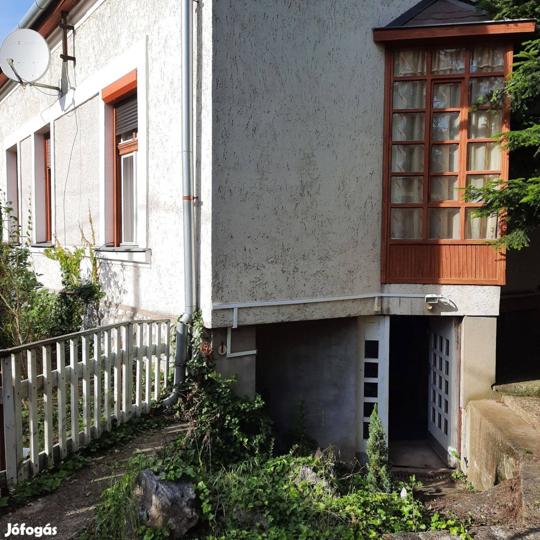 Miskolc, Újgyőri főtéri családi ház eladó