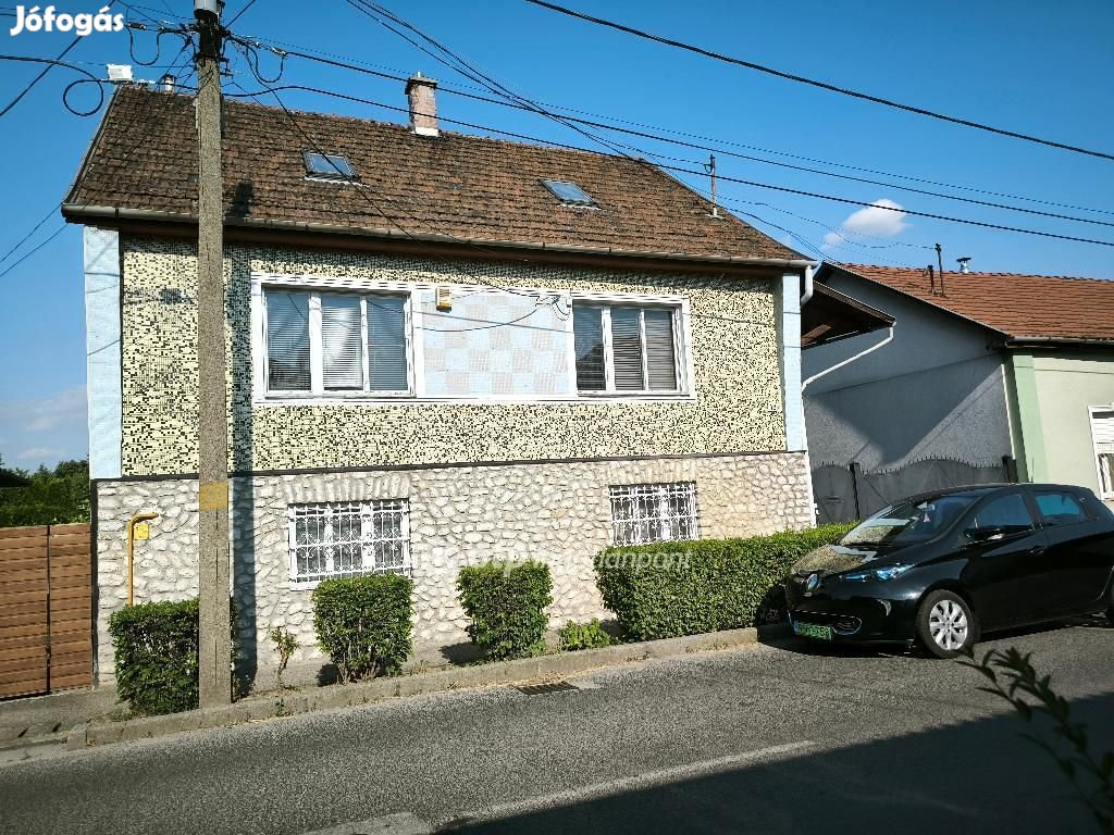 Miskolci 270 nm-es ház eladó