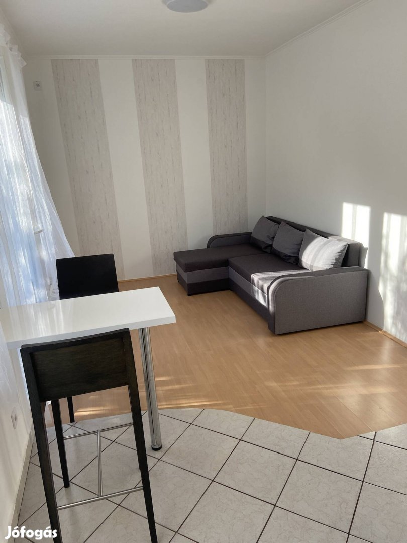 Miskolcon 1.5 szobás egyedien átalakított felújított lakás kiadó