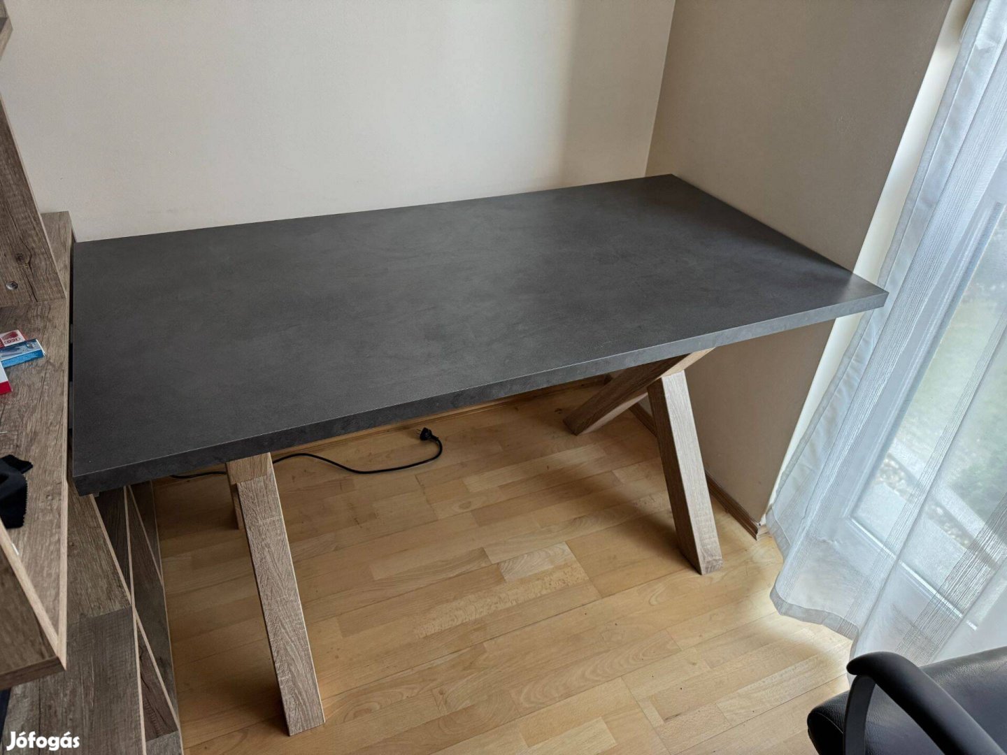 Mister Office szürke-tölgy színű íróasztal (Mömax)