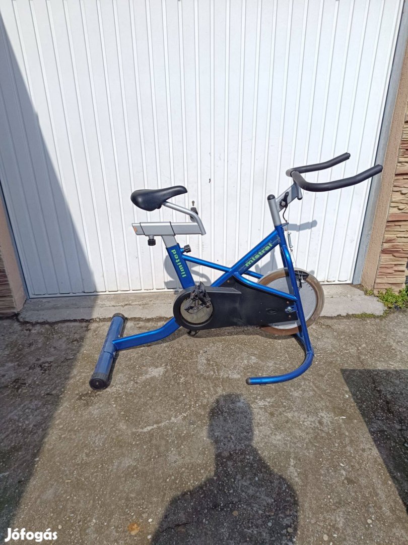 Mistral spinnig szobakerékpár jó állapotban eladó. 16 kg a