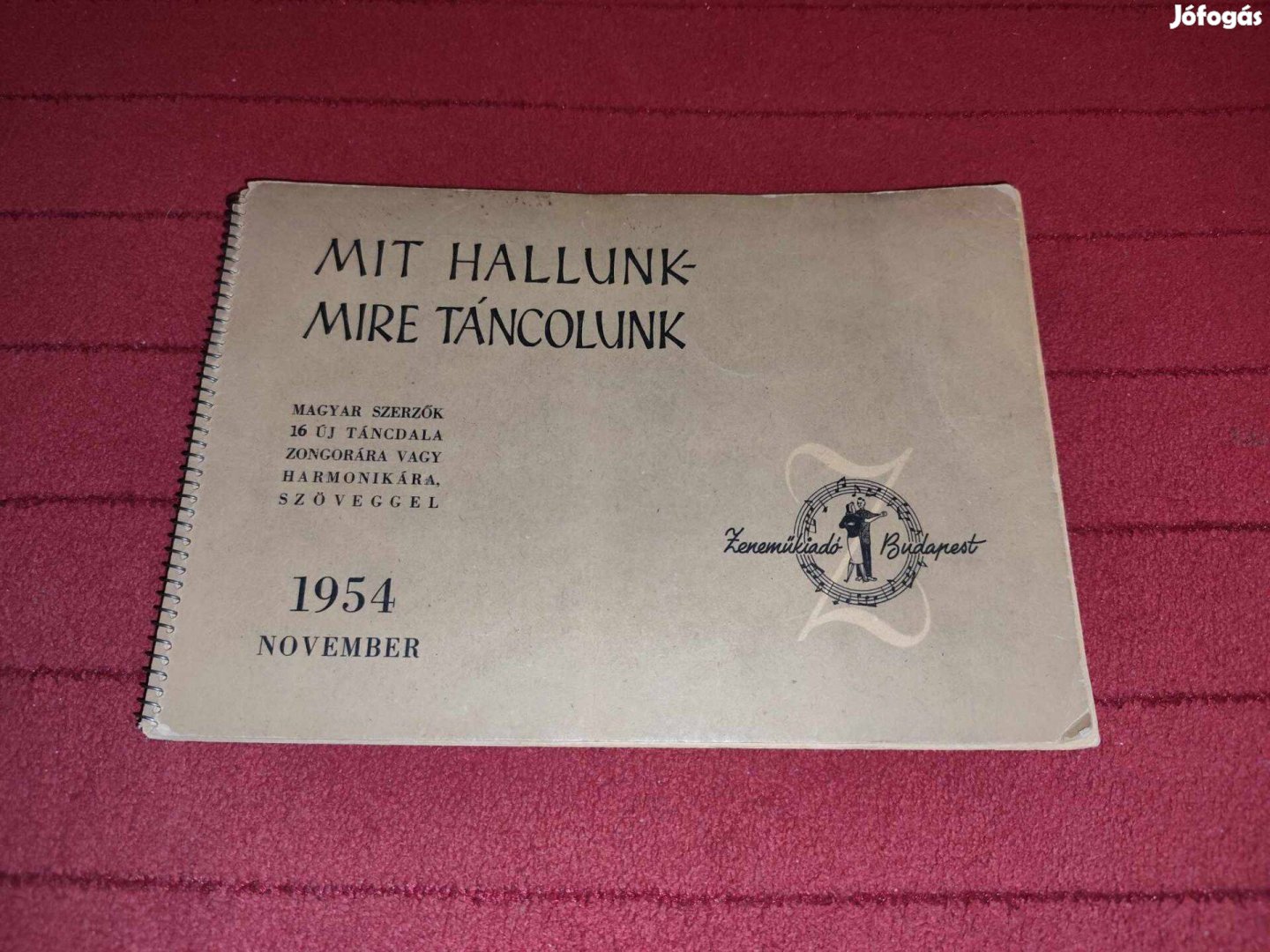 Mit hallunk-mire táncolunk