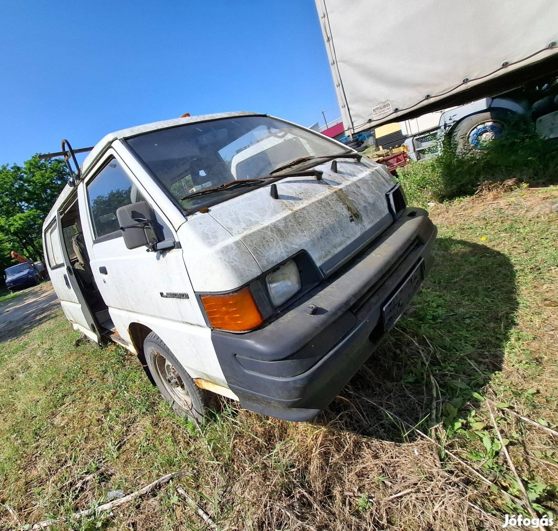 Mitshubishi L300 4WD