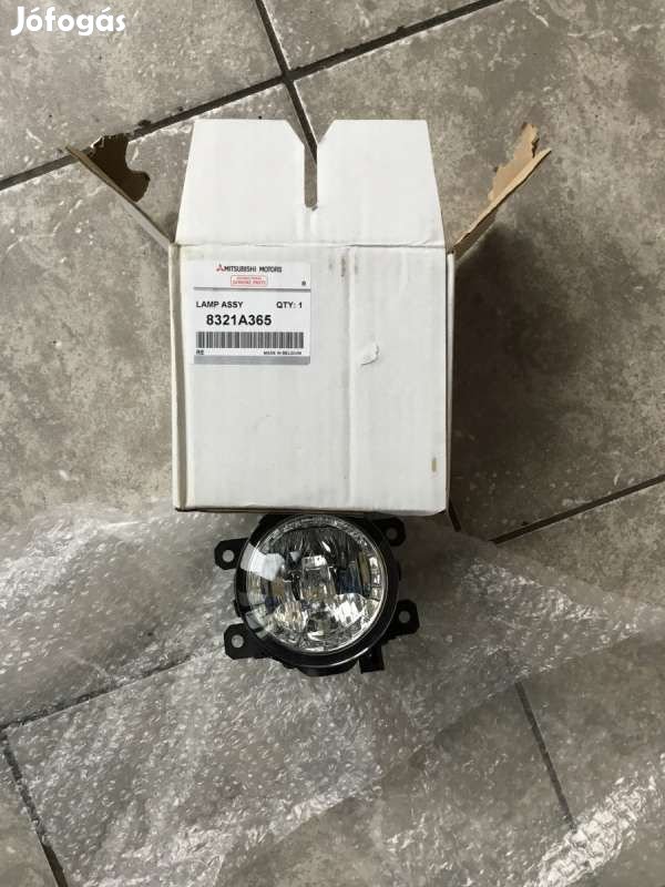 Mitsubishi ASX ködlámpa első jobb 8321A365