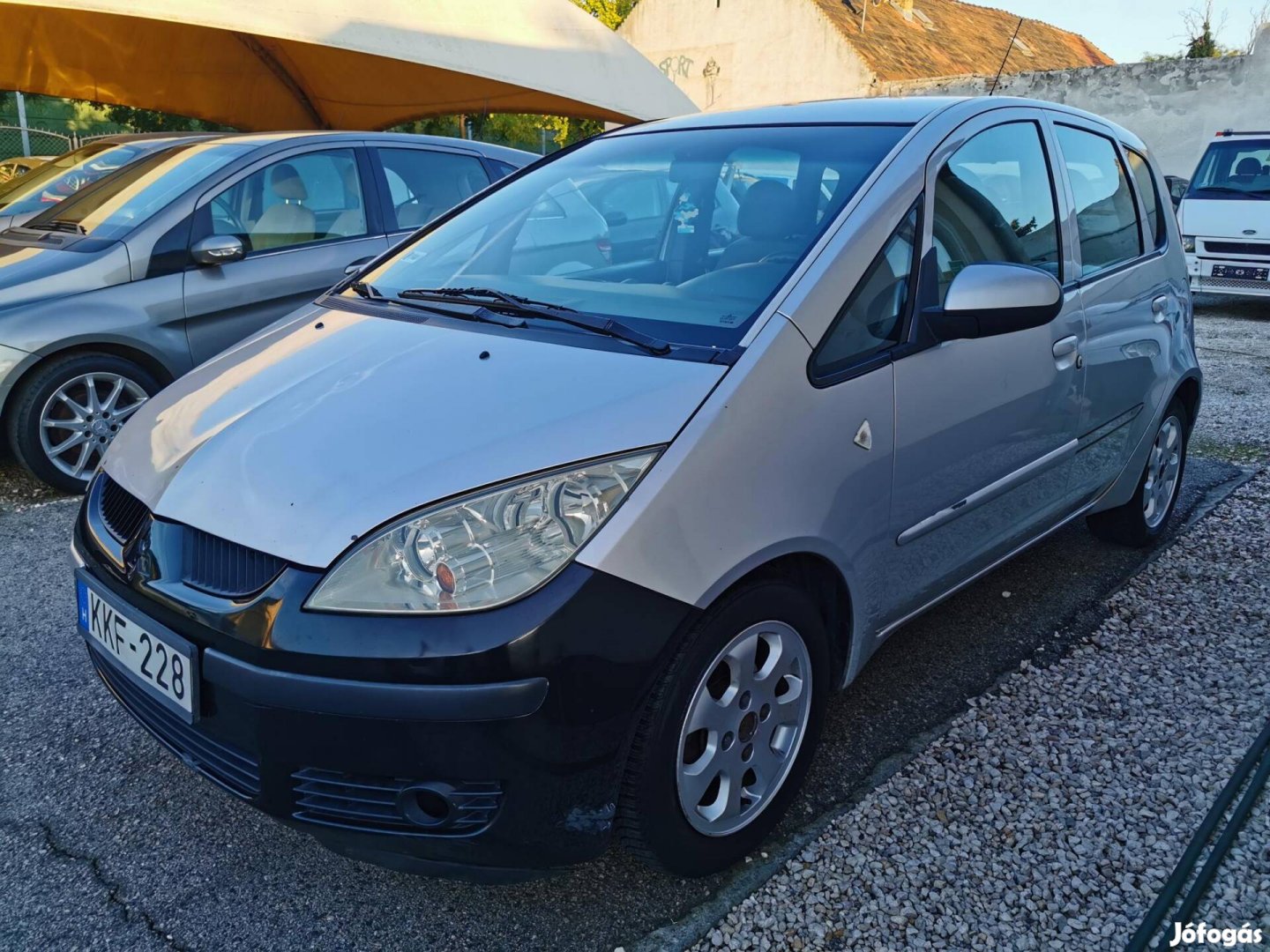 Mitsubishi COLT 1.3 Inform AC 284.290 km!