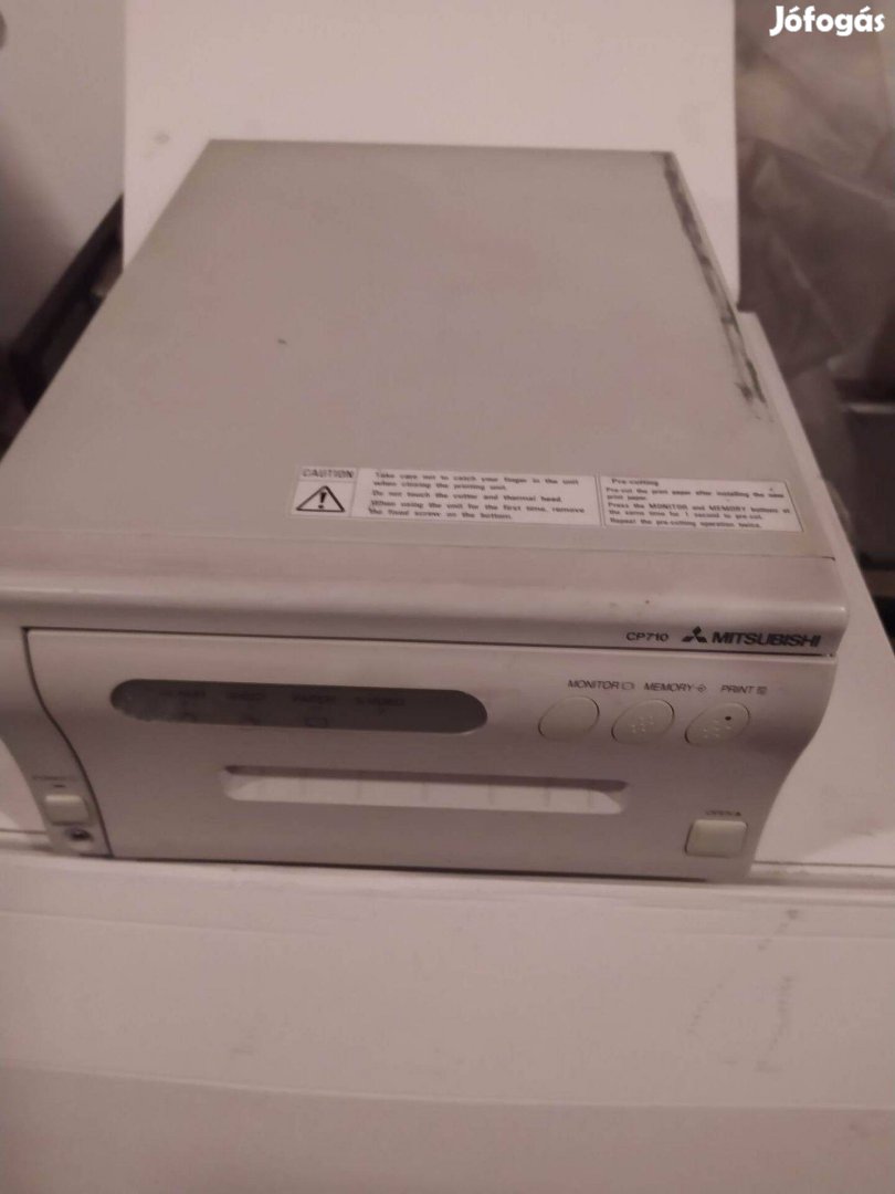 Mitsubishi CP710 color video printer