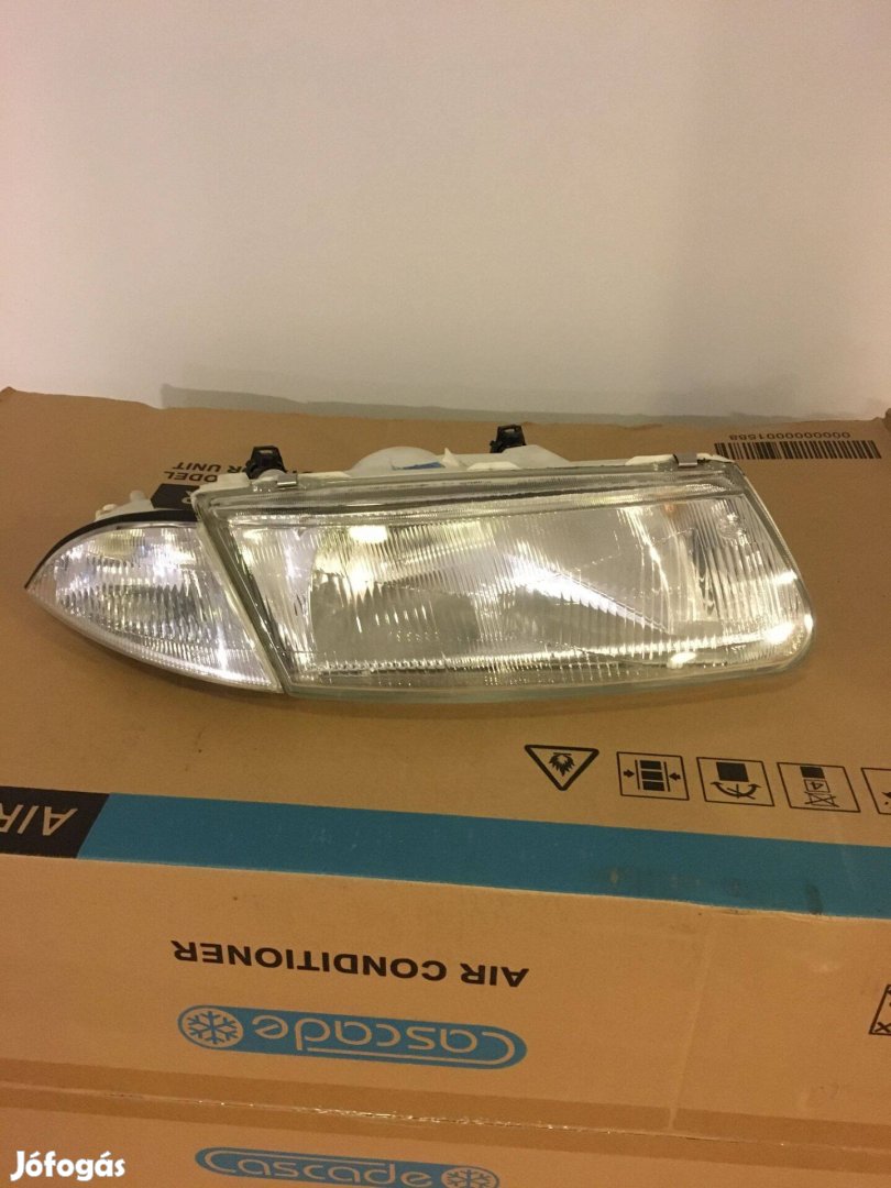 Mitsubishi Carisma fényszóró