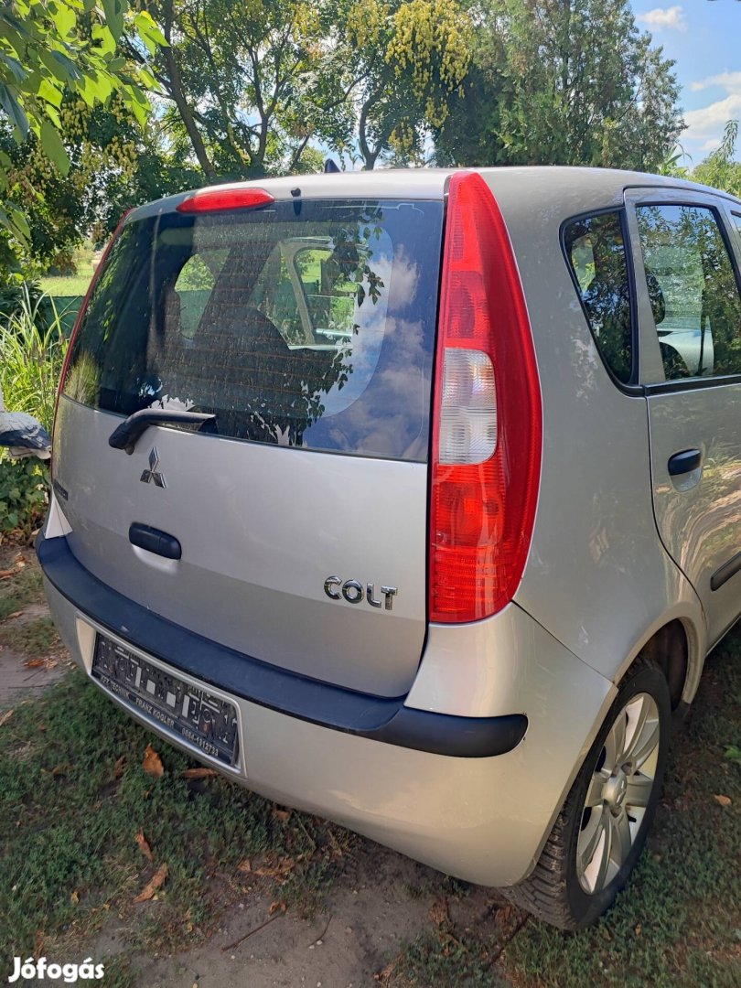 Mitsubishi Colt VI 2004 től jobb bal hátsó lámpa 5 ajtós 