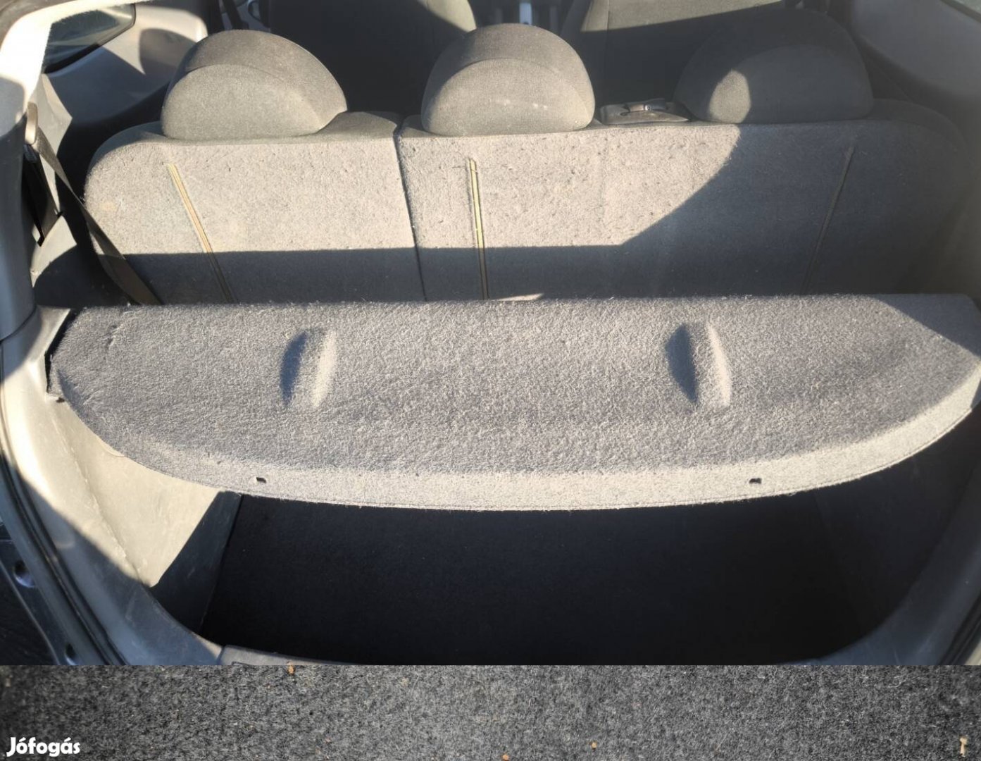 Mitsubishi Colt VI 3 ajtós kalaptartó 2004-