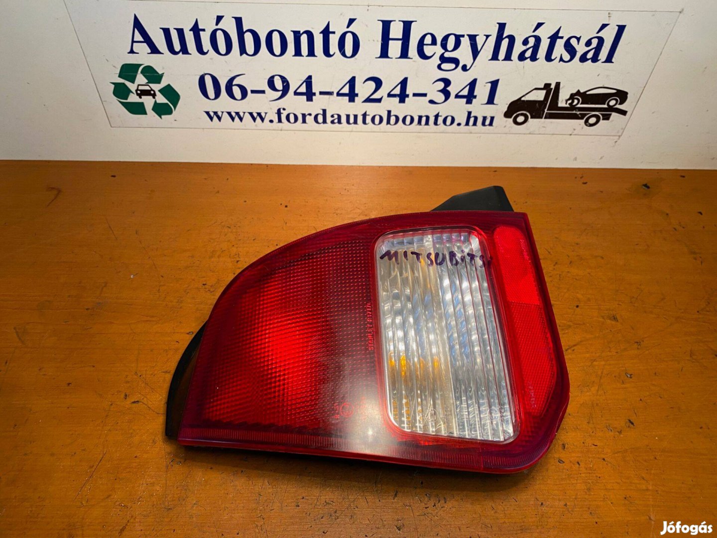 Mitsubishi Colt V 1.6B (95-02) jobb hátsó lámpa