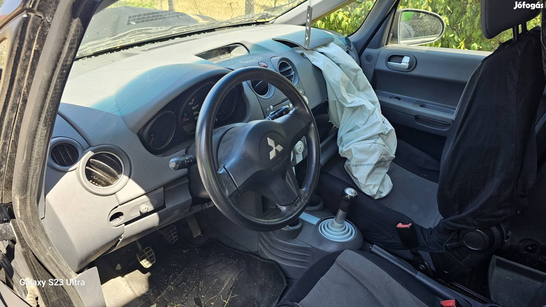 Mitsubishi Colt alkatrésznek, donornak
