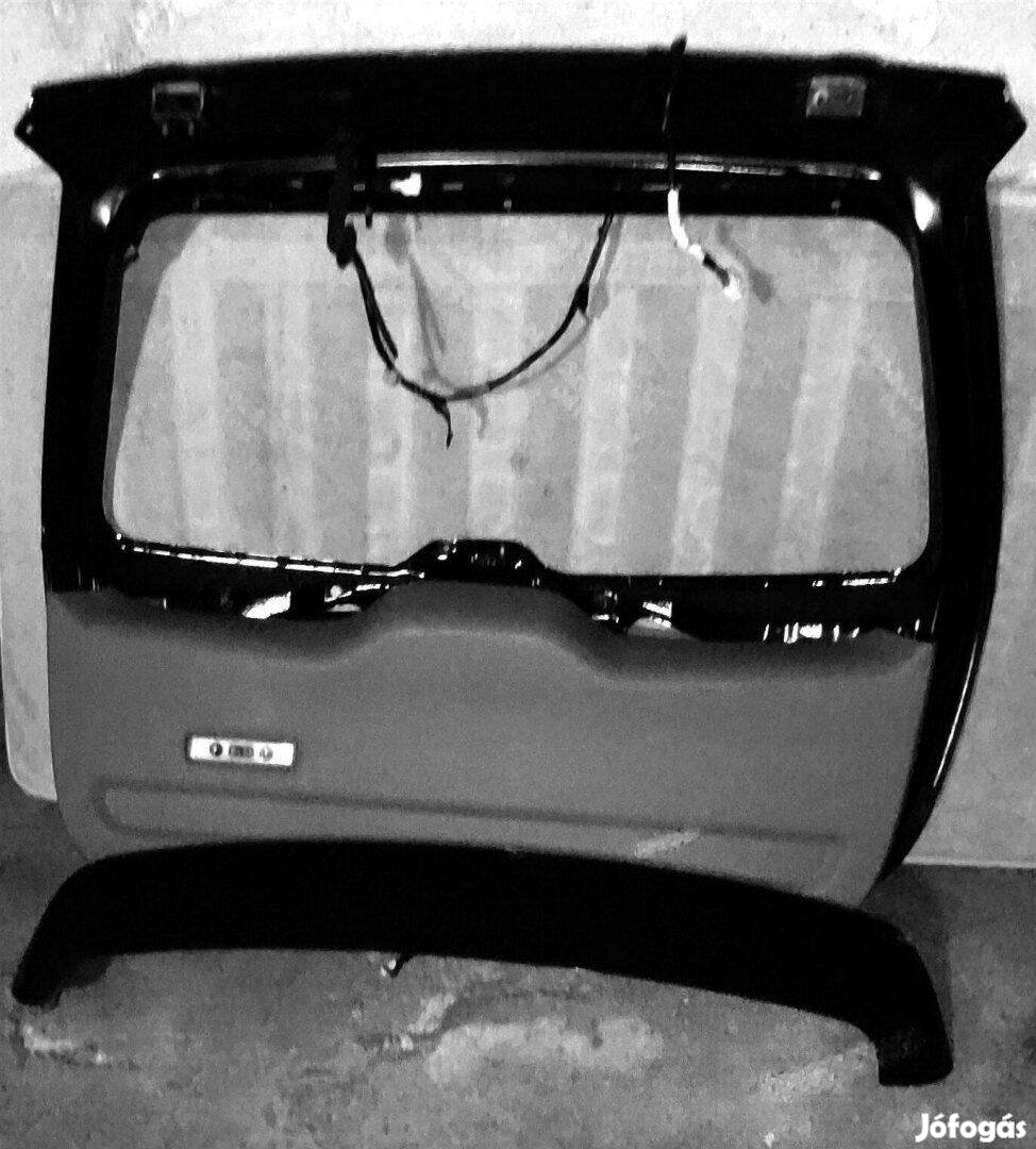 Mitsubishi Grandis -csomagtér ajtó spoilerrel eladó