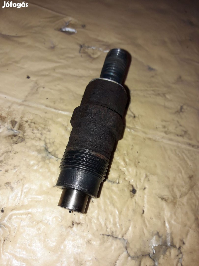 Mitsubishi L200 06-14 Porlasztó