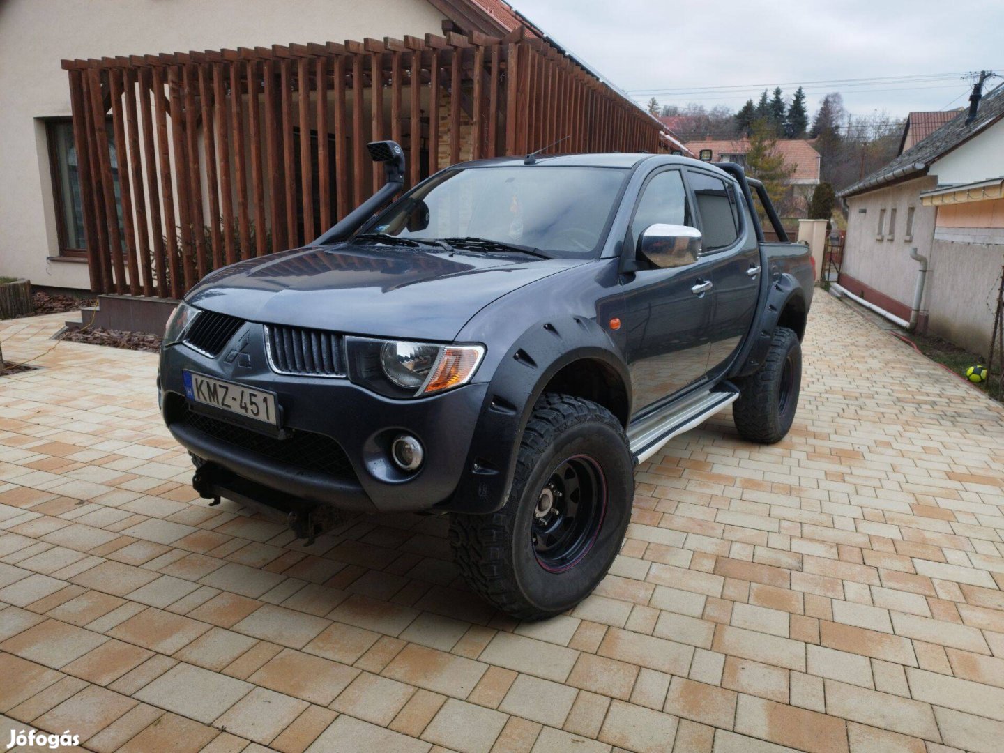 Mitsubishi L200