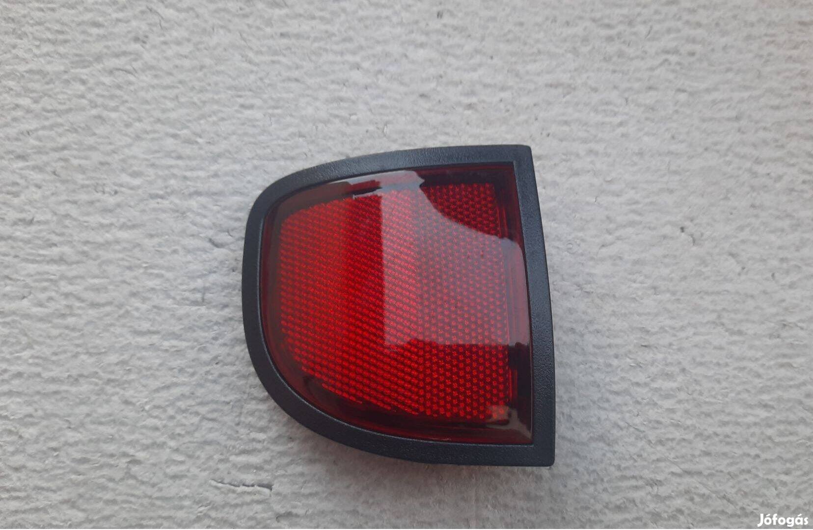 Mitsubishi L200 KA4T/KB4T 2005-2015 új bal hátsó prizma fényvisszaverő
