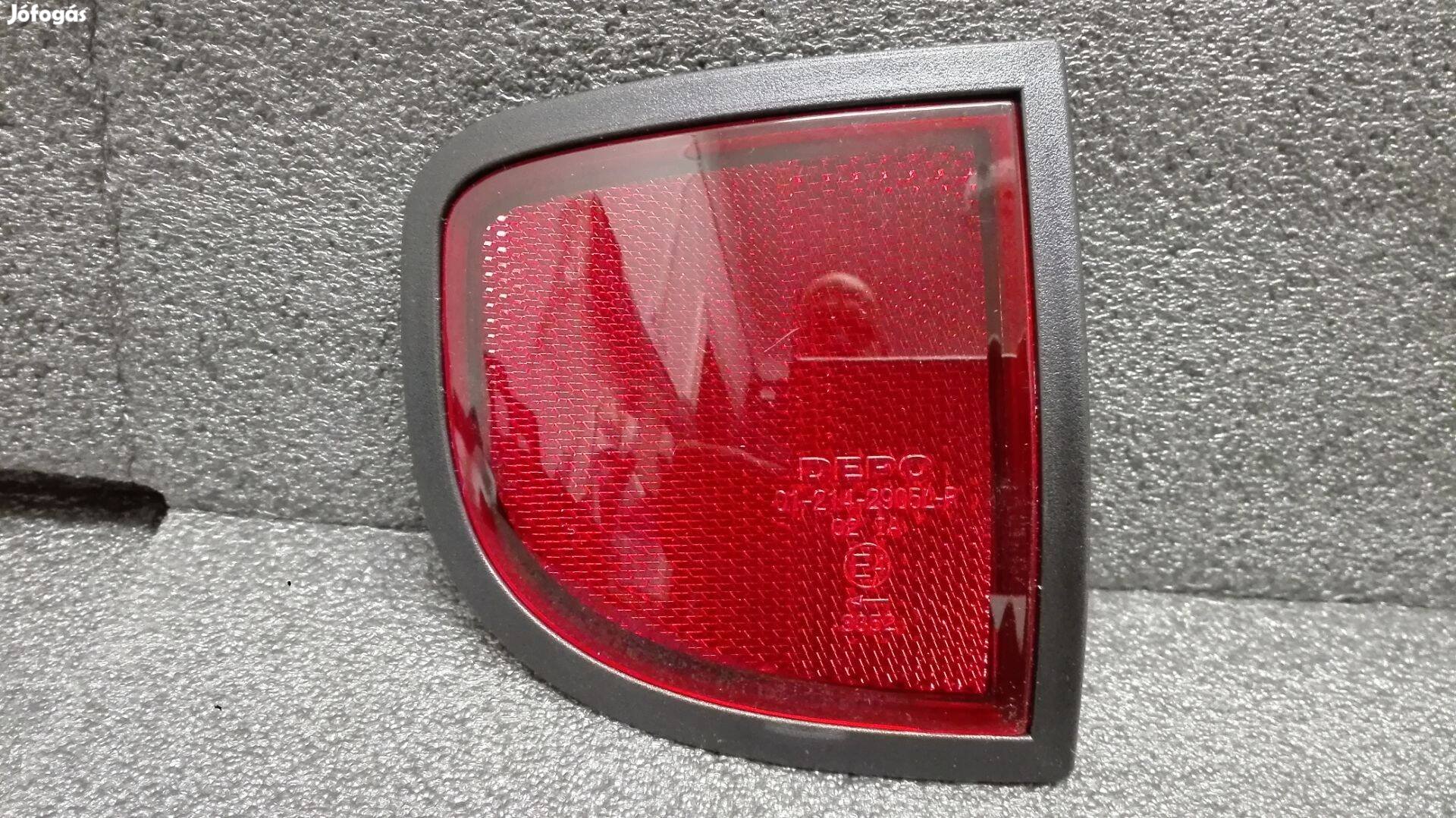 Mitsubishi L200 hátsólámpa bal prizma 2006 -