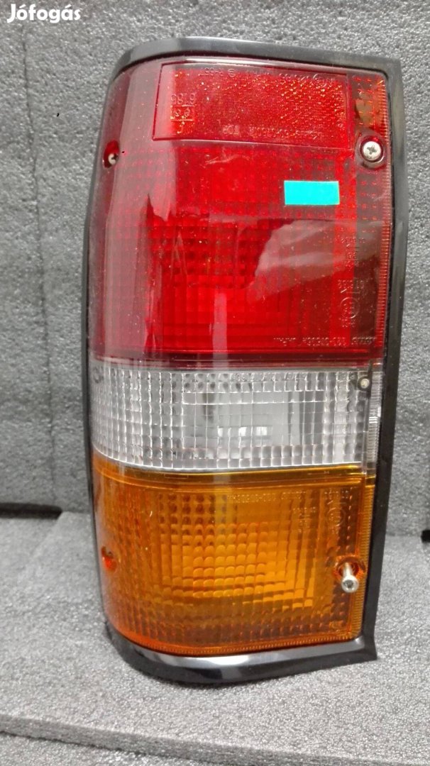 Mitsubishi L200 hátsólámpa jobb 1987 -> 1995 fe kerettel