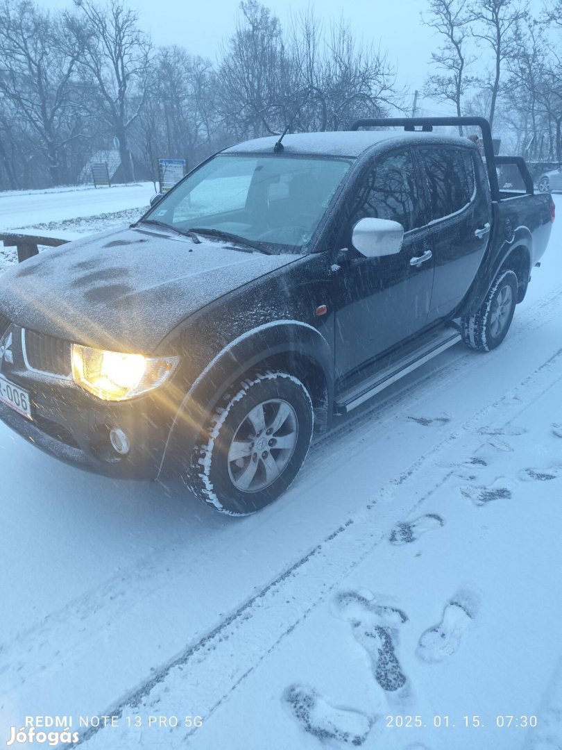 Mitsubishi L200 terepjáró eladó.