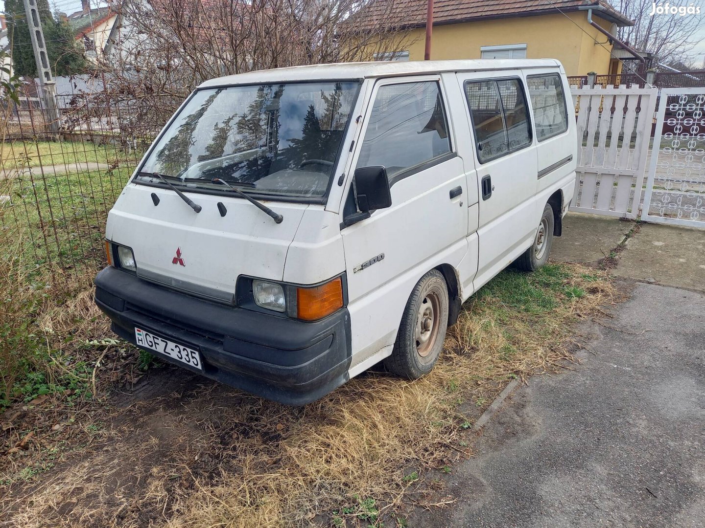 Mitsubishi L300 2.0 benzines eladó.