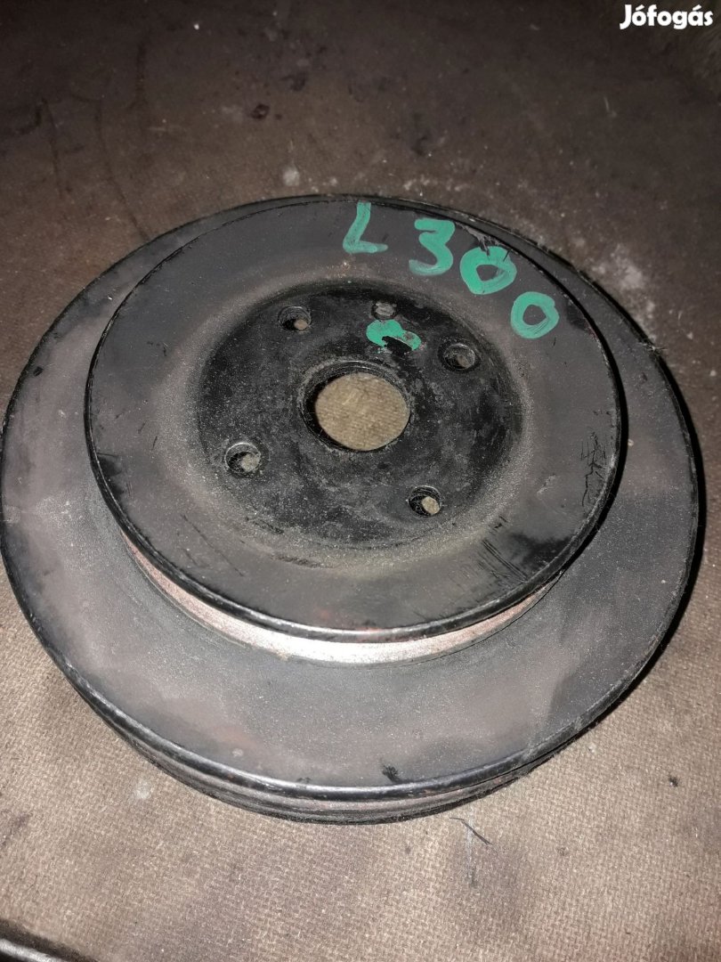 Mitsubishi L300 Vízpumpa Szíjtárcsa