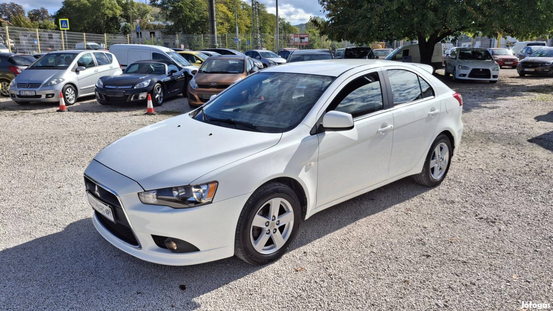 Mitsubishi Lancer 1.5 Invite Sportback Szép áll...