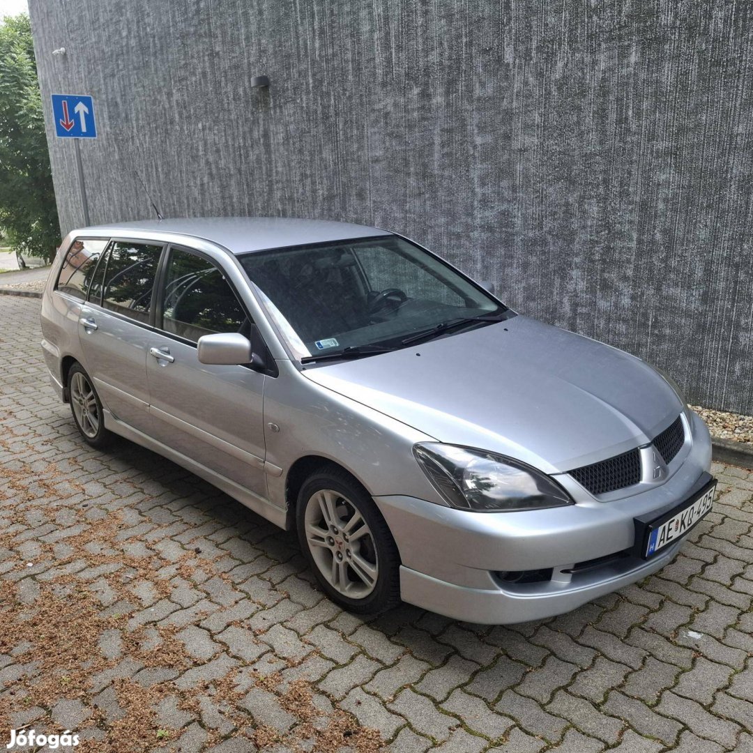 Mitsubishi Lancer 1.6 Invite