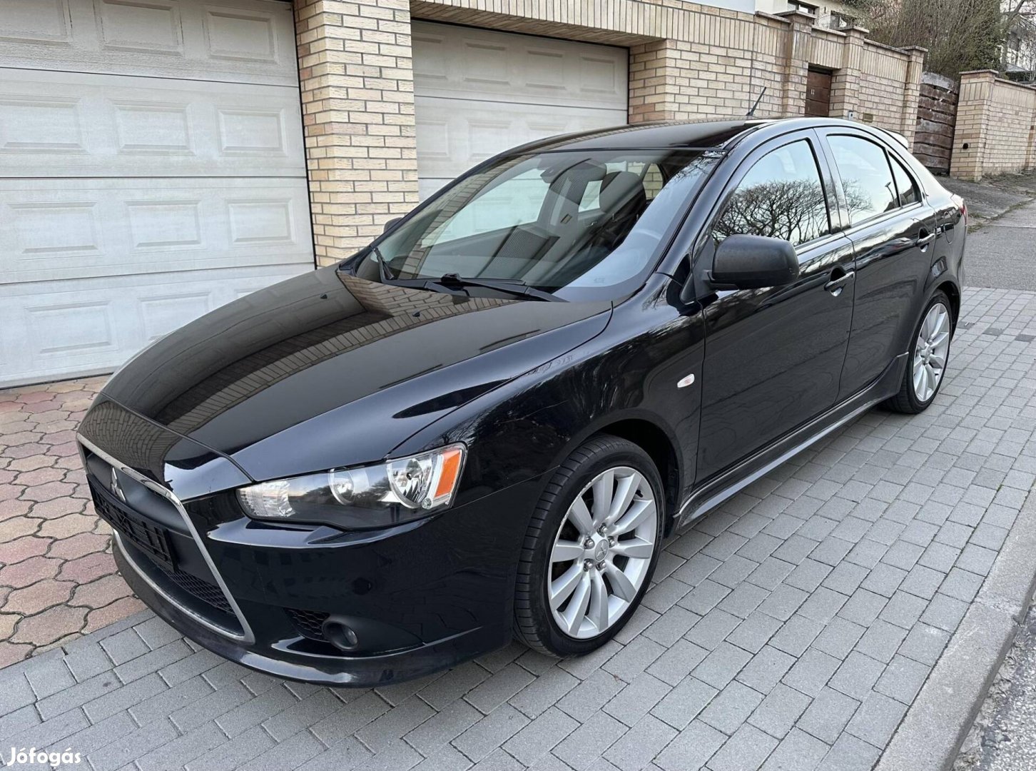 Mitsubishi Lancer Sportback 1.8 Instyle 18COL-H...