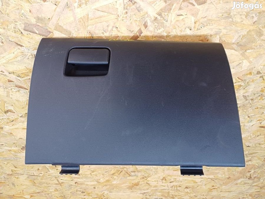 Mitsubishi Lancer VIII 2008-2017 Kesztyűtartó