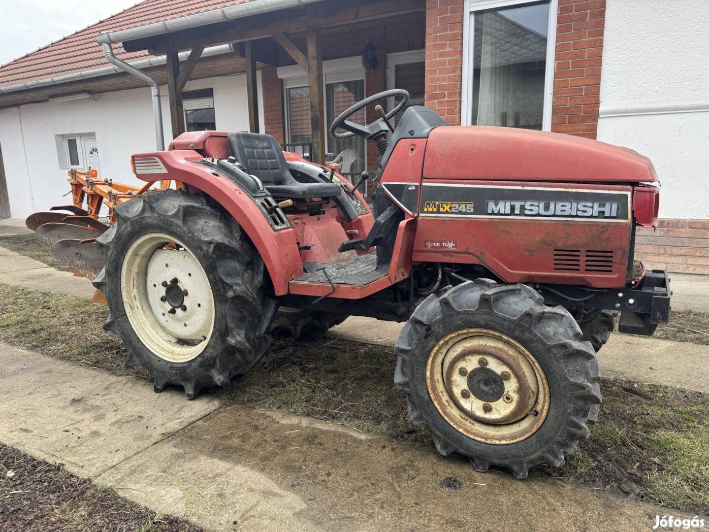 Mitsubishi MTX245 japán kistraktor